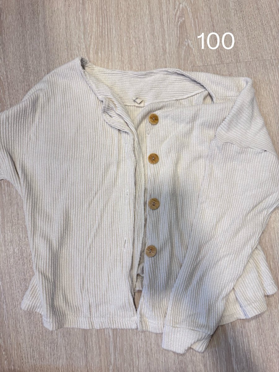 marryjanur's tweet photo. #ส่งต่อเสื้อผ้ามือ2 #ส่งต่อสเวตเตอร์ #เสื้อผ้าเกาหลี #เสื้อผ้ามือสองสภาพดี #ส่งต่อเครื่องสำอางมือสอง #ส่งต่อคาร์ดิแกน #ส่งต่อกางเกง #ส่งต่อกระโปรง https://t.co/PdvgVs2i7S