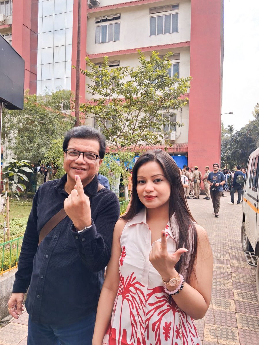 sreejayaa24's tweet image. A family that votes together, shapes the future together 🗳️

#Elections #AssamAssemblyElections 
#AssamFirst  #Assam