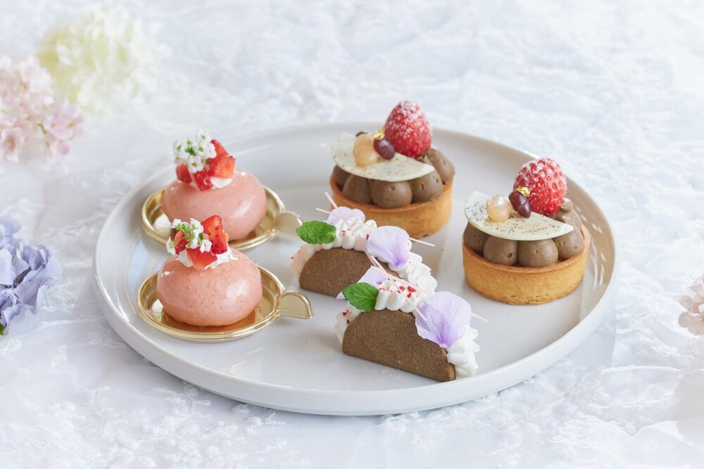 Fashion Press tweet media