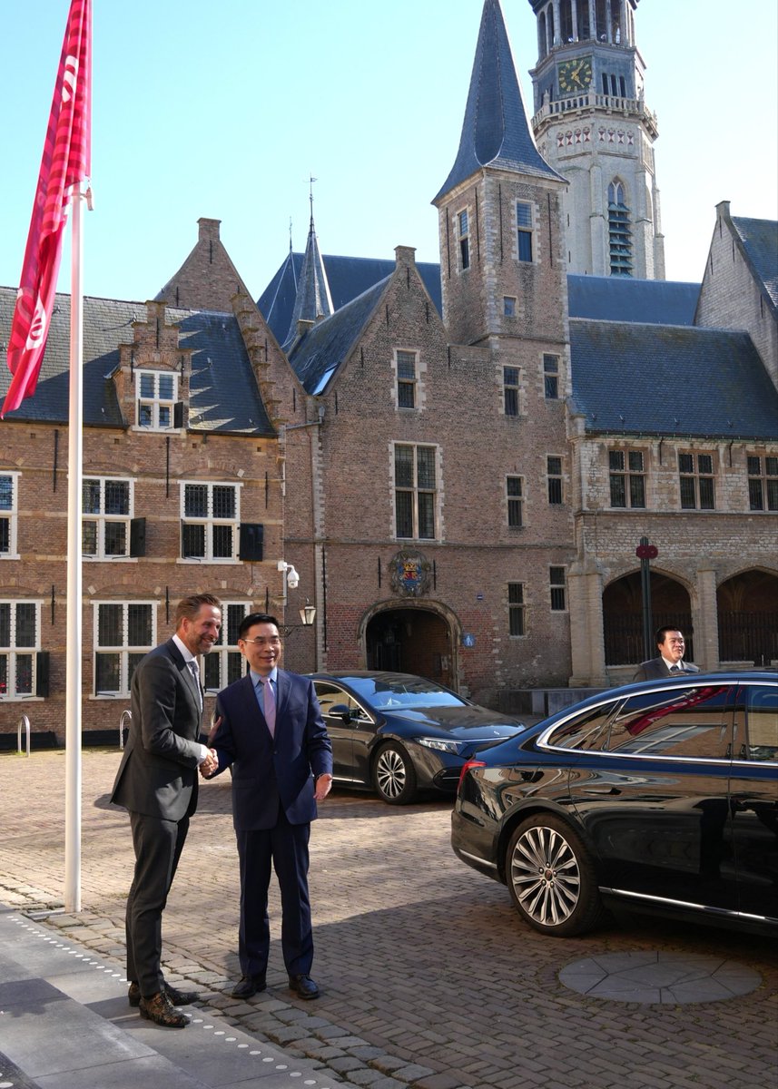 Hugo de Jonge tweet media