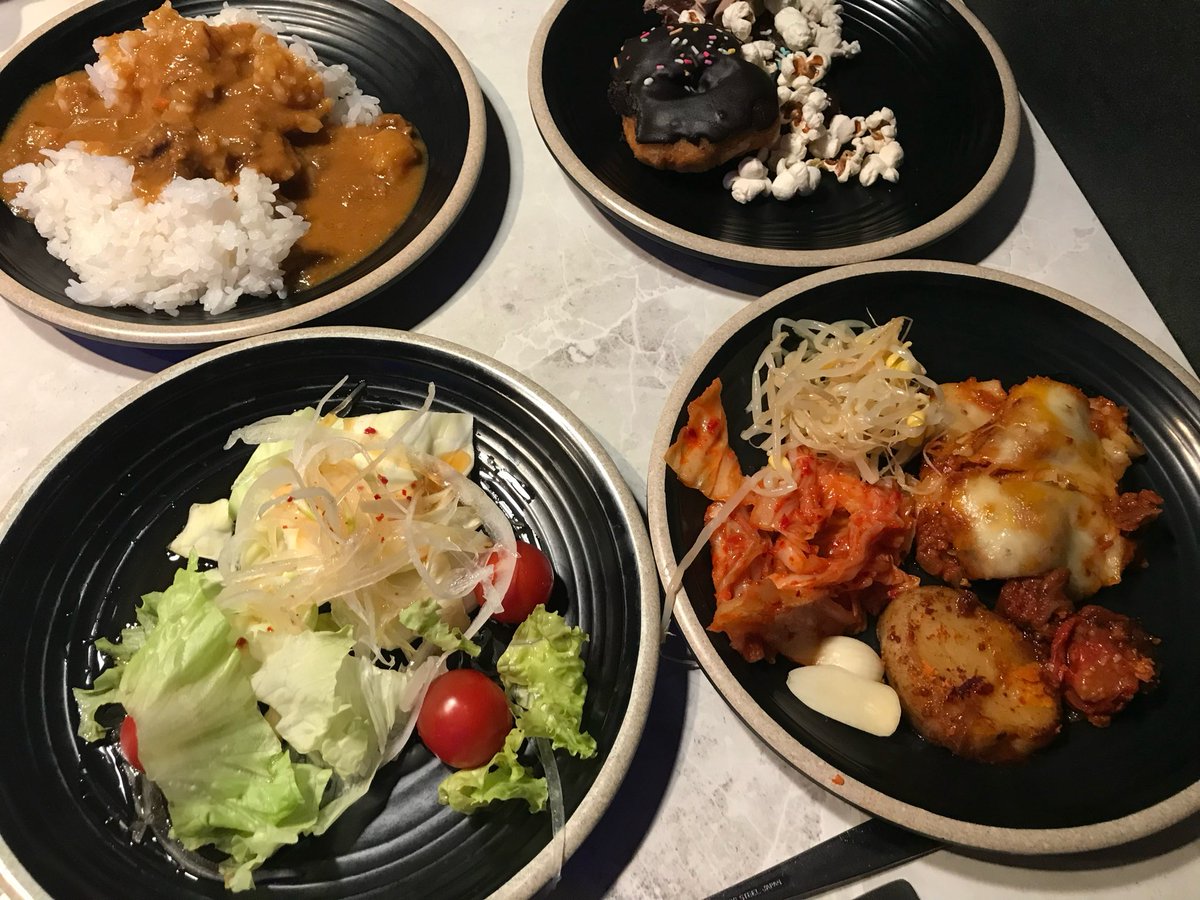 vr_infinity's tweet photo. 新大久保の、まもなく済州ビーチでランチしました。

ドバイチョコ美味しかったです😋 https://t.co/kh0HRqsCDM