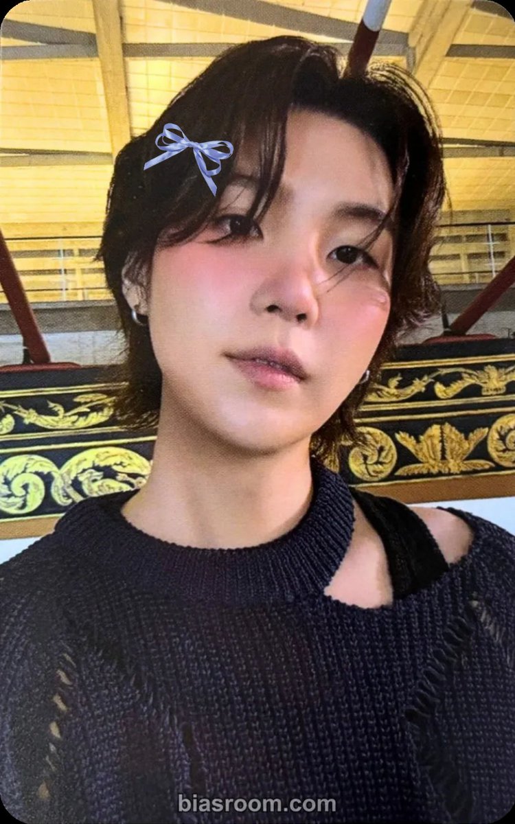 bow in yoongi's hair ୨୧ tweet media
