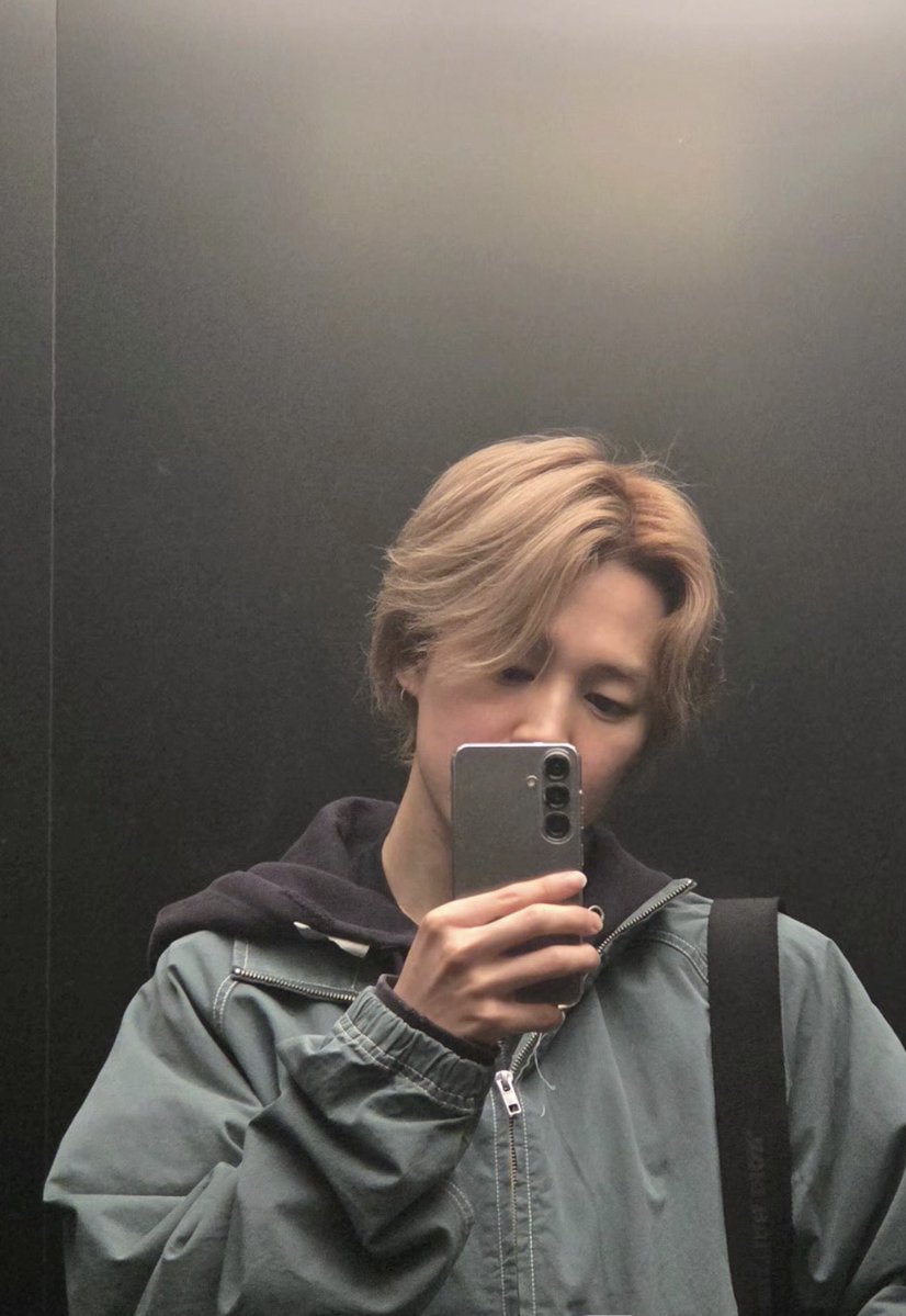 #98 (+7)Jimin’s digital artist ranking.

Jimin’s points 412

continue streaming  across ALL platforms using premium accounts.