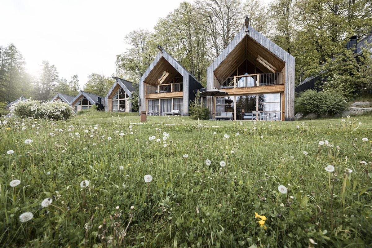 dolomiticlass's tweet photo. At ADLER Lodge RITTEN, nature meets wellbeing: forest saunas, heated panoramic pool &amp; Dolomites views 🌸

🔹All-inclusive Lodge Arrangement
🔹Suites and chalets with private sauna
🔹Yoga pavilion immersed in the forest

👉 https://t.co/L7ZNhzqix5 https://t.co/Ql3x2ouzeZ