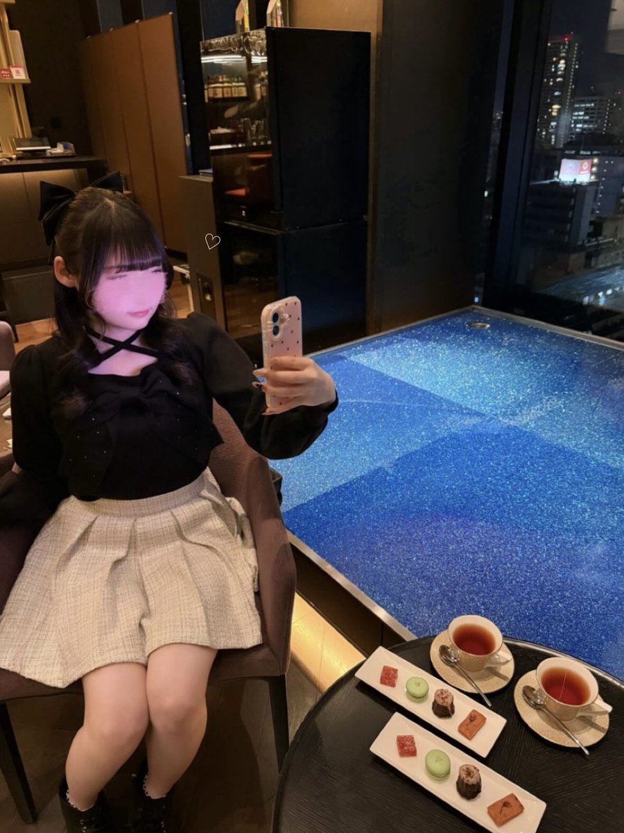 𝒩 tweet media