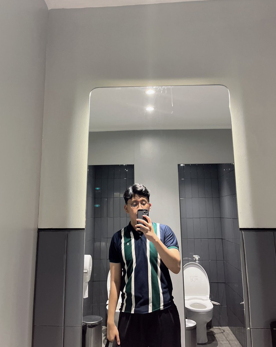 urclingyBoyfie tweet media