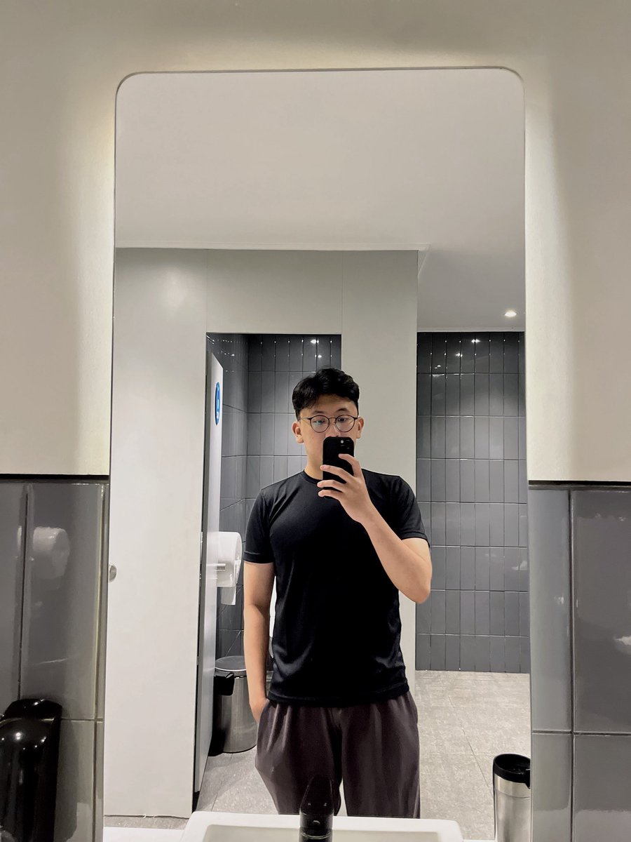 urclingyBoyfie tweet media