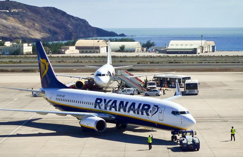 novedadesaereas's tweet image. ⚠️⚠️Sólo entre #Málaga y #Alicante #Ryanair basa 40 aviones este verano -20 en cada uno- para ofrecer unas 180 rutas directas desde los dos principales focos turísticos peninsulares. Por contra, la irlandesa salió este año de Vigo, Asturias, Jerez o Valladolid entre otros.