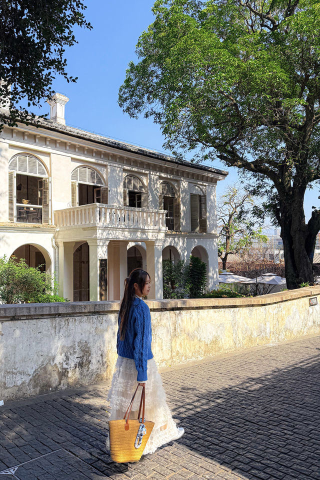 HolaFujian's tweet image. Walking 20,000 steps in Fuzhou, take your time to feel it!! Vintage foreign-style buildings, romantic street scenes, every step is so beautiful and pleasant~ #China #RefreshingFujian #Scenery 

For more information, visit: us.trip.com/flagshipstore/…