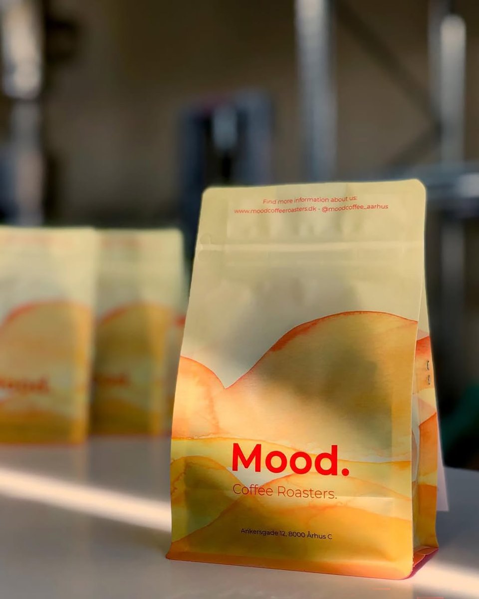 yamipak's tweet image. Watercolour softness. Red type that cuts through. Coffee packaging that stands out without shouting. #CoffeeBags #CoffeeRoasting

yamipak.coffee