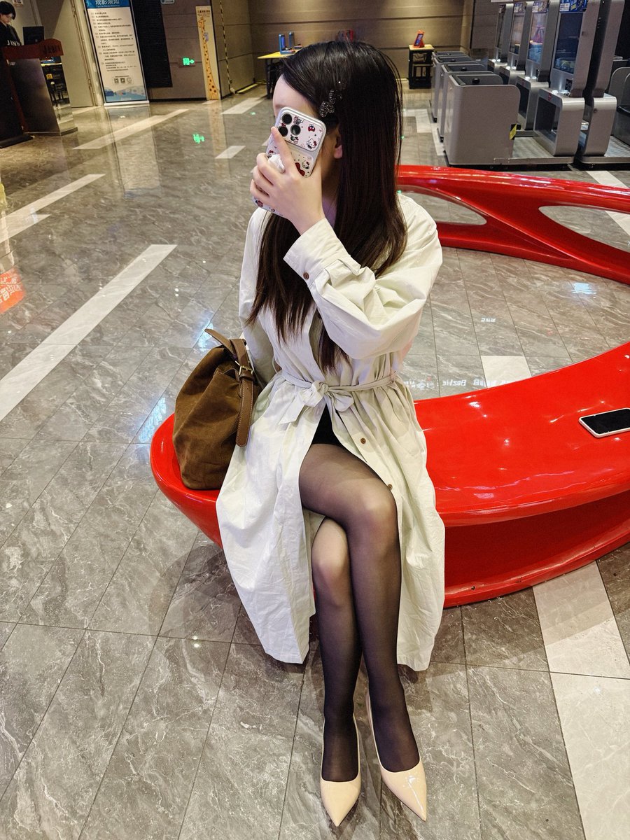 027长腿御妻小哈 tweet media