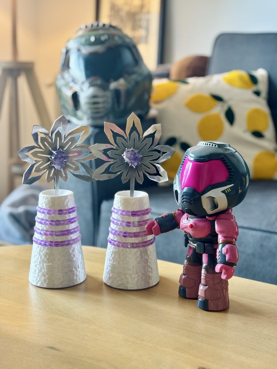 Elena Minervae tweet media