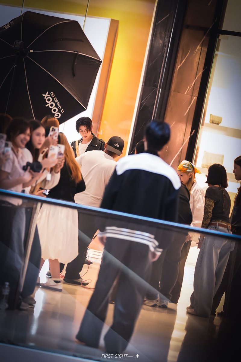 𝘍𝘐𝘙𝘚𝘛 𝘚𝘐𝘎𝘏𝘛── .✦ tweet media