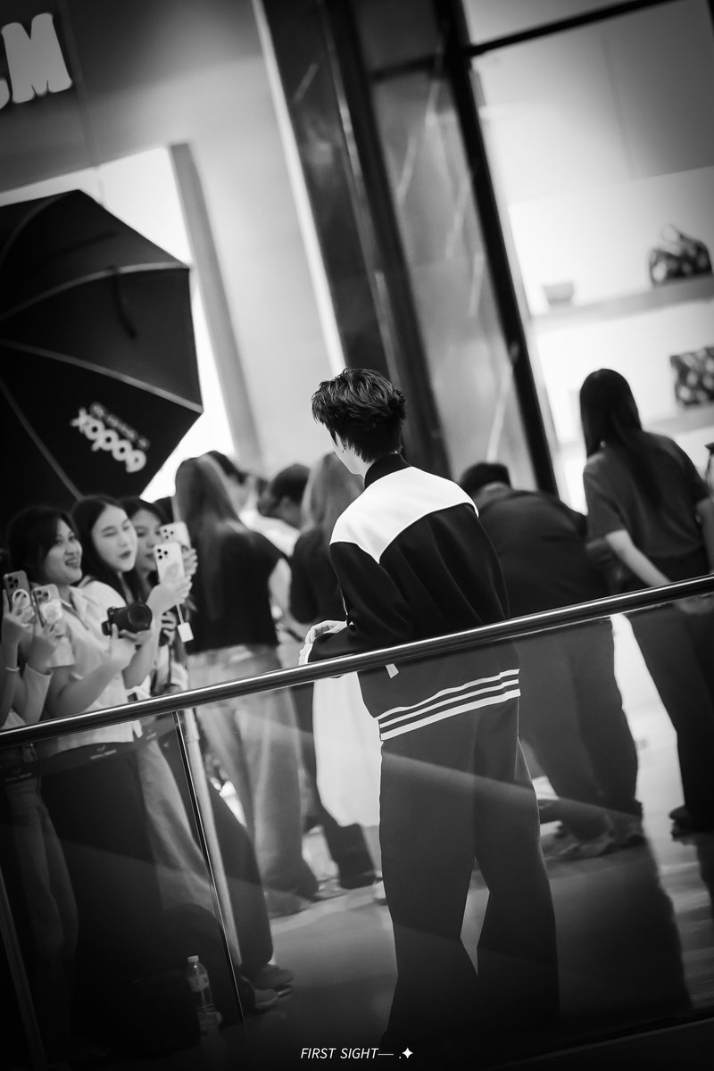 𝘍𝘐𝘙𝘚𝘛 𝘚𝘐𝘎𝘏𝘛── .✦ tweet media