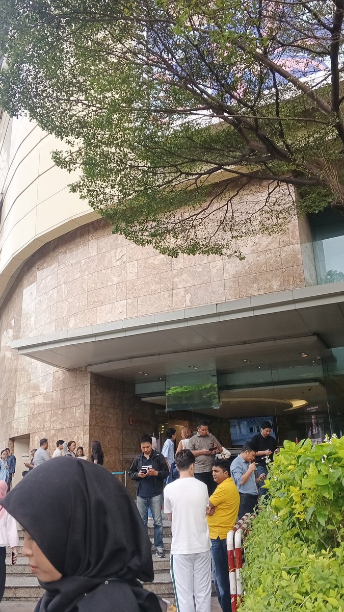 sabill istri pakjen tweet media