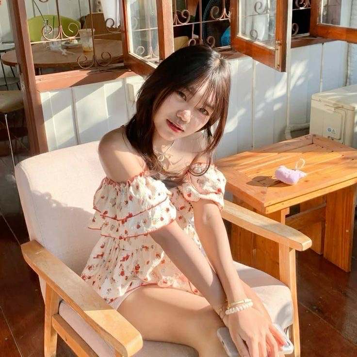 Megan Long tweet media