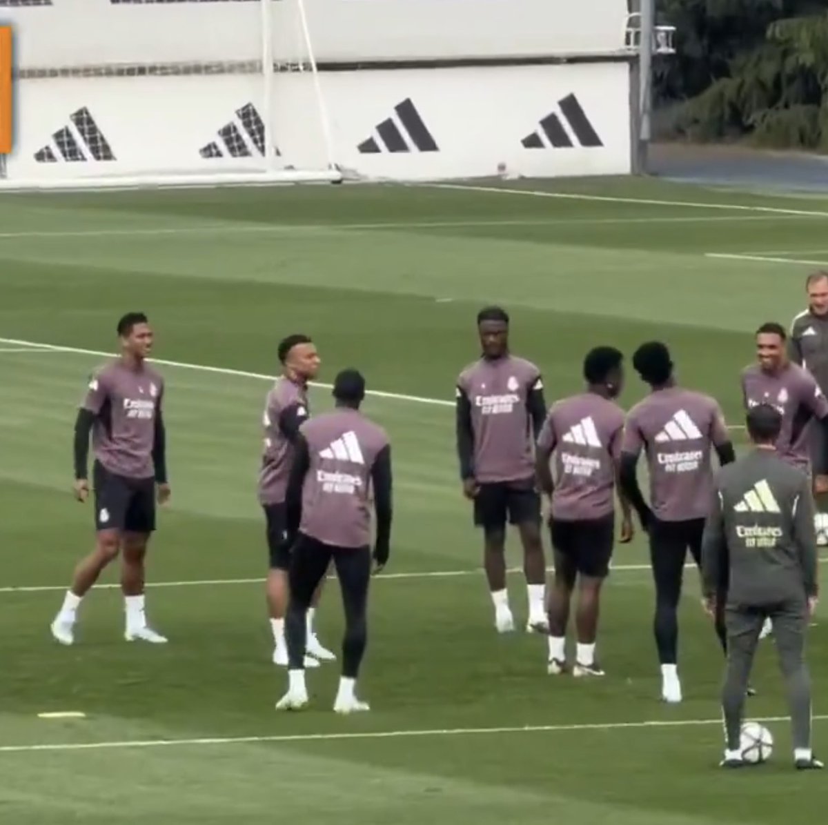 Madrid Universal tweet media