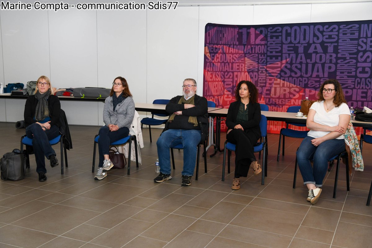Sdis77's tweet image. [#PSC 🧑🏻‍🚒]

Hier, le #Sdis77 a accueilli Céline Platel, Directrice de cabinet du Préfet de #SeineEtMarne , ainsi que ses collaborateurs, pour une session de formation aux Premiers Secours Citoyen.

Cette journée d’apprentissage, a été assurée par un formateur de l’ #UDSP77.

Nous