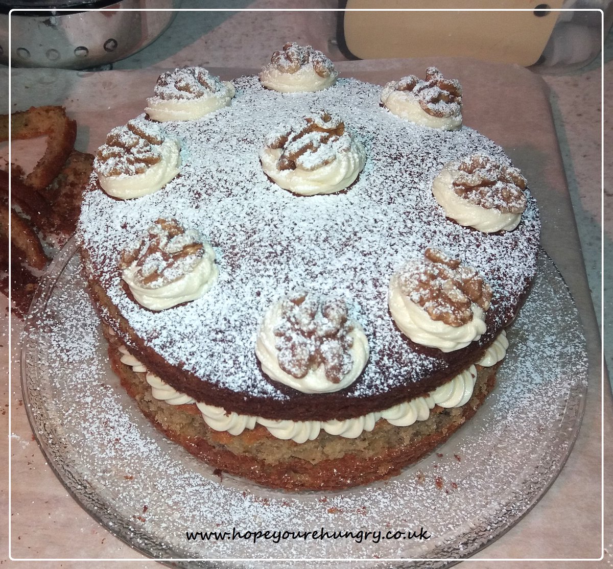 re_hungry's tweet image. Good morning lovely Hungrys! Time for a coffee &amp;amp; a slice of my lovely Coffee &amp;amp; Walnut cake - recipe: hopeyourehungry.co.uk/espresso-yours… Deliciously layered coffee cake layered with fluffy buttercream. Have a #delicious day &amp;amp; stay hungry! ;) x #bakeithappen #cake #coffee #bake #recipes
