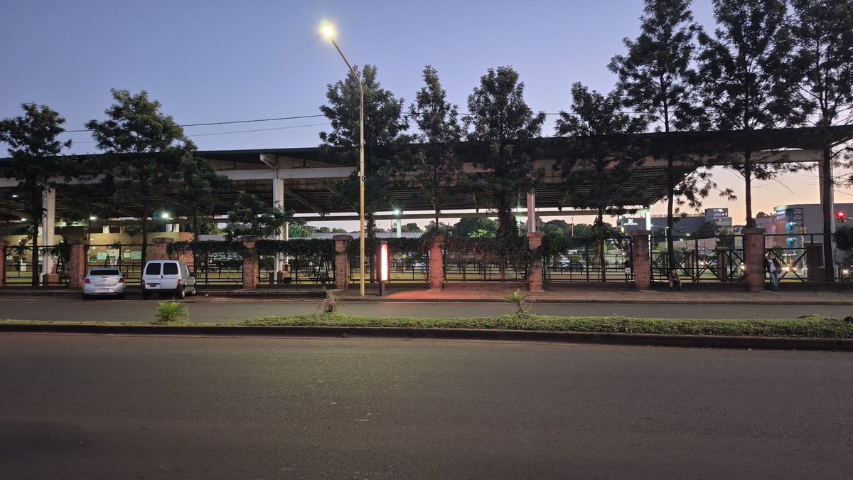 Posadas arranca la mañana sin colectivos por deuda de sueldos. Los chóferes estan en las cabeceras esperando el pago. Si pagan, salen.