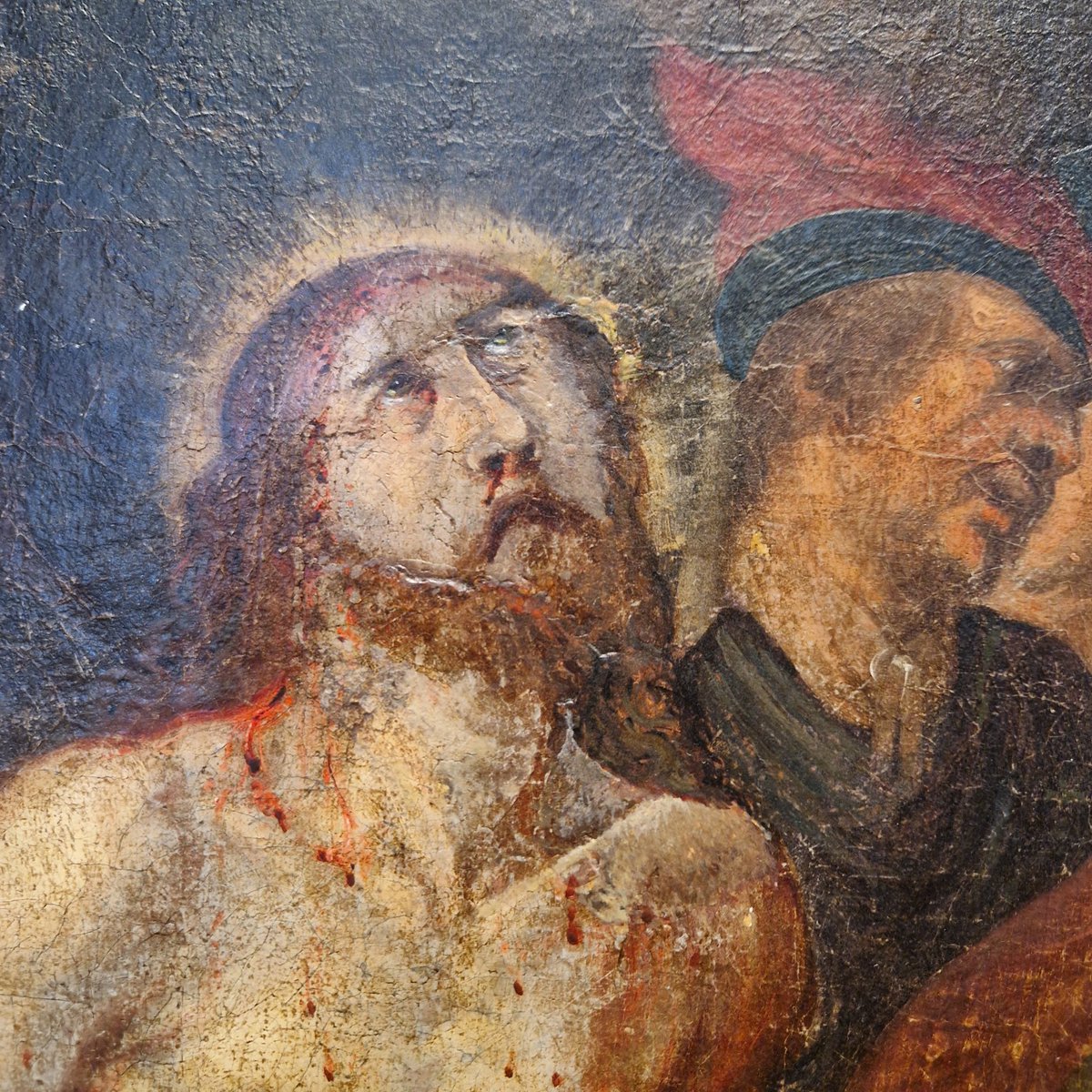 jcbuenoj's tweet photo. Fragmento de #restauración, obra "La Flagelación de Cristo" S. XIX. En la imagen se aprecian la oxidación del barniz, que impedía ver los detalles, lagunas producidas por desprendimientos de capa pictórica y el resultado final después de la intervención.
#malaga
#CofradiaMLG https://t.co/93HpOo8sV9