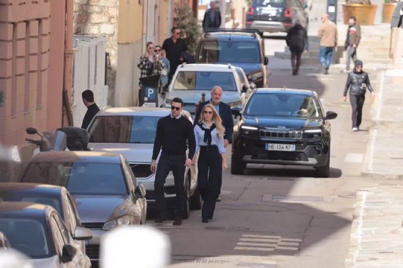 insane moments in french politics tweet media