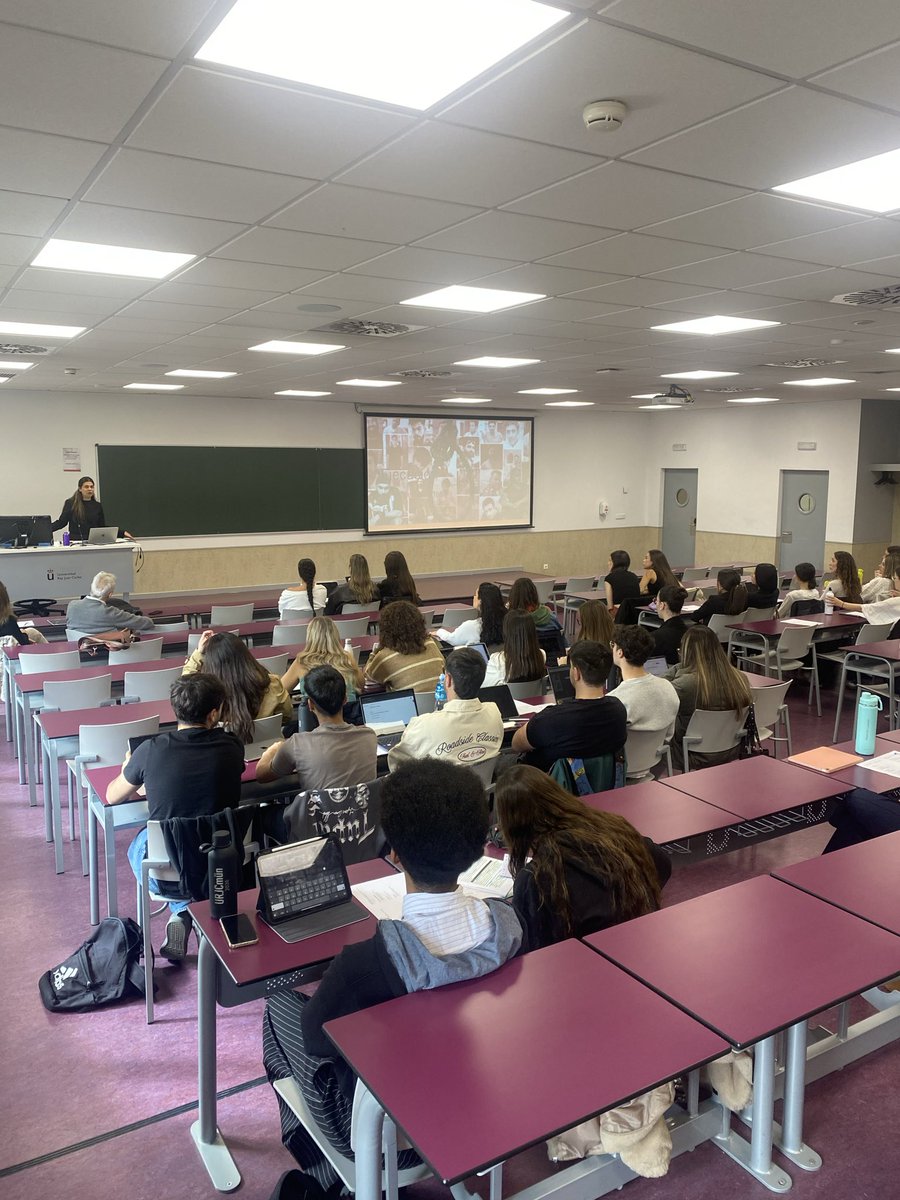 MPIntl_URJC's tweet photo. En conferencia de la Dra Mahedeh Bozorgi, de origen iraní de la @usal en la @urjc_uni, en el marco del XVI #Seminario #Internacional #Comunicación y Encuentro Civilizatorio sobre #Irán bajo el derecho internacional: entre la soberanía estatal y los crímenes de lesa humanidad. https://t.co/TETeNo75dd