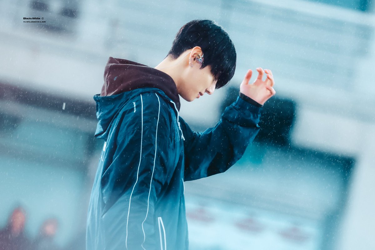 BLACK N WHITE tweet media