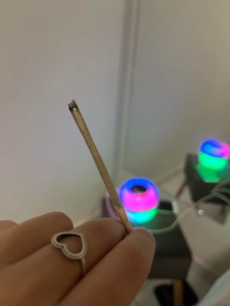 Stoner Barbie tweet media