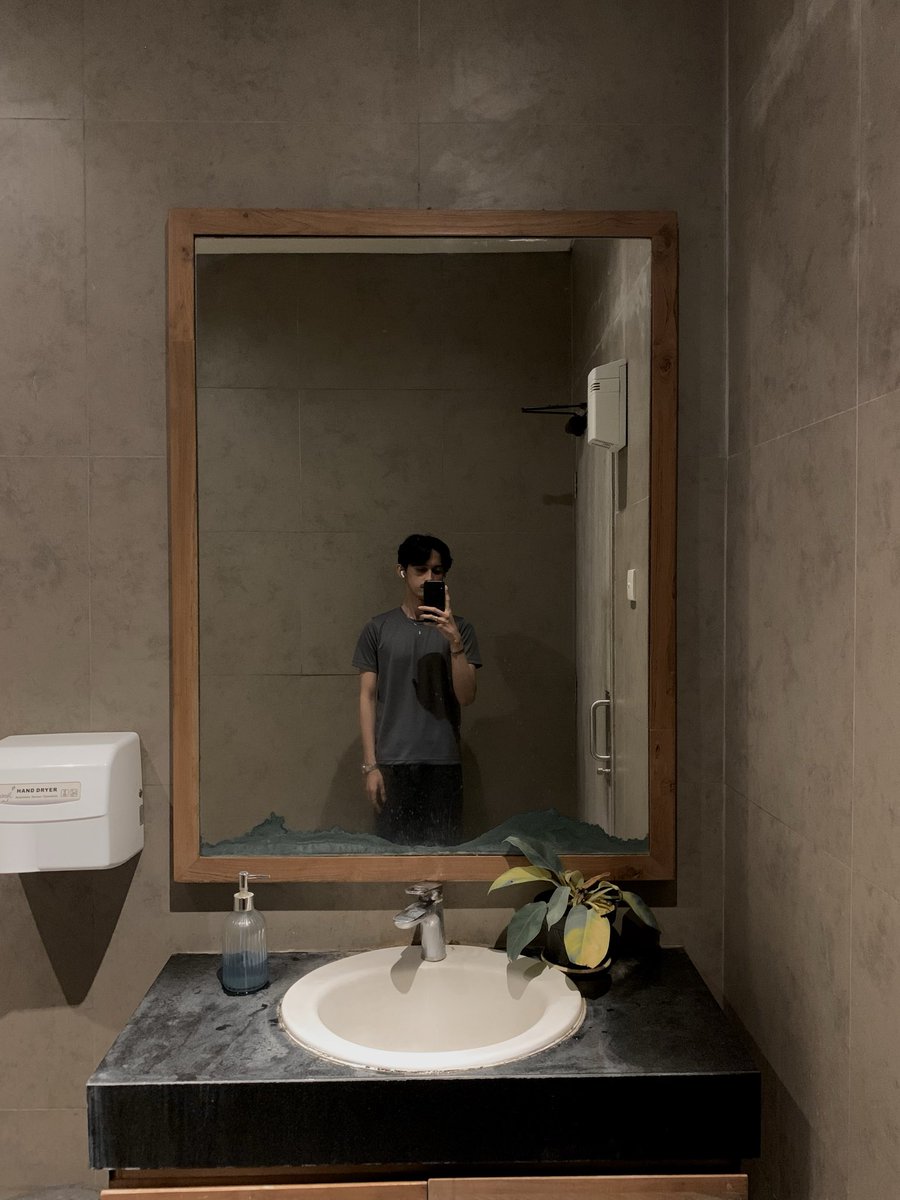 sweet summer child tweet media