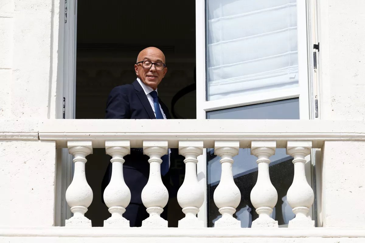 🚨🇫🇷 Après avoir conquis la mairie de Nice, Eric Ciotti vient d’être élu président de la Métropole Nice Côte d'Azur.

Félicitations <a href="/eciotti/">Eric Ciotti</a> ! Quelle belle revanche sur tous ces pleutres de barons LR qui vous ont calomnié et diabolisé pendant des mois et des mois. 👏🏻