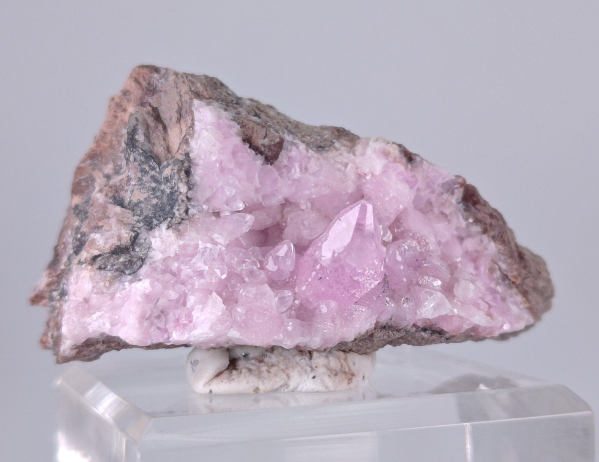 ひばち tweet media