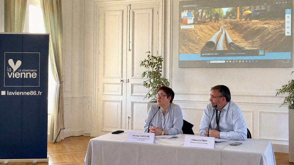 departement86's tweet image. #Numérique | Vienne Numérique dévoile son nouveau site internet : mieux informer pour mieux accompagner 💻

✅ Réalisé par les services du Département, ce nouveau site s’inscrit dans la démarche d’inclusion numérique initiée par le Département pour rendre le numérique accessible