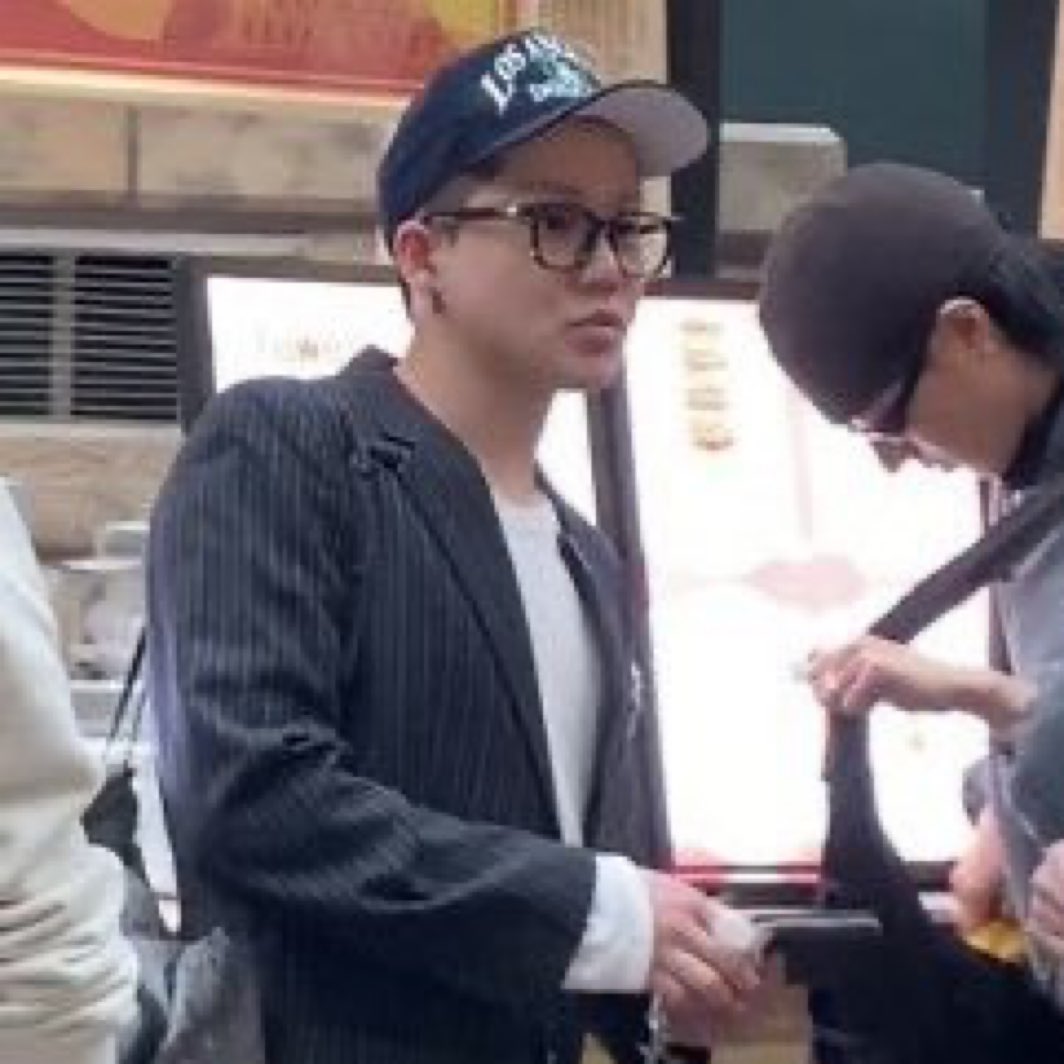 최리더 tweet media