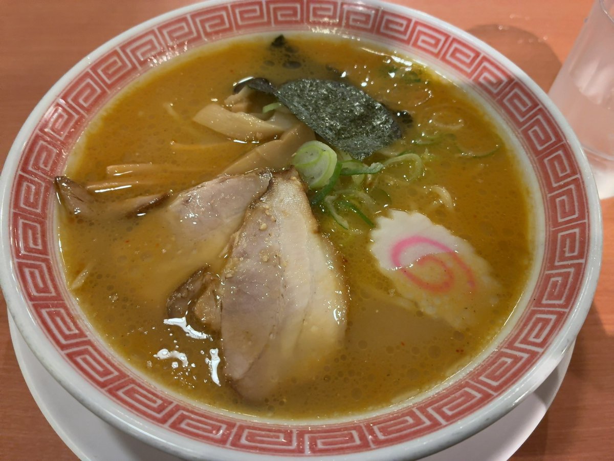 HeroGohan64's tweet photo. 幸楽苑
味噌ラーメン 490円
☆☆☆☆
ラーメン気分じゃなかったけど、付き合いで幸楽苑。
いつもつけ麺頼むけど、幸楽苑さんで1番美味しいのは味噌らーめんですよね。 https://t.co/RbdNt26VHT