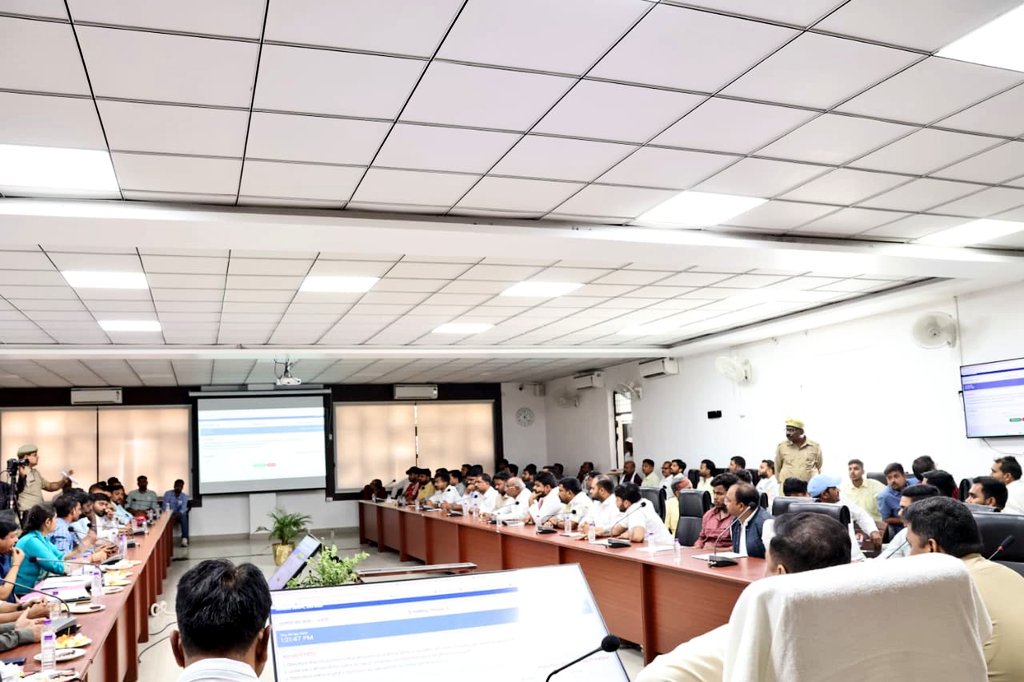 DM Amethi tweet media