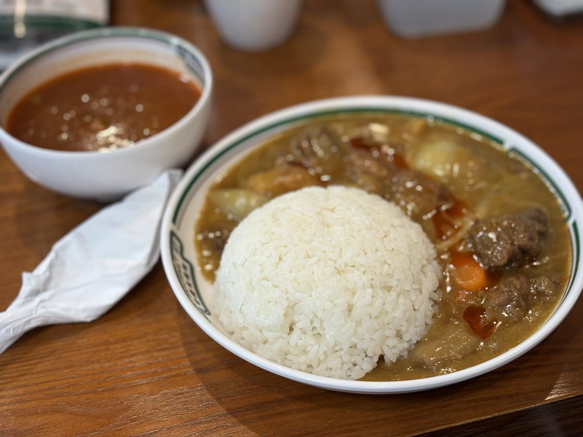 meg_moi's tweet photo. ずっと気になっていた牛すじ中華風カレーとボルシチのセットで本日は終了 https://t.co/74Df0SzIGU