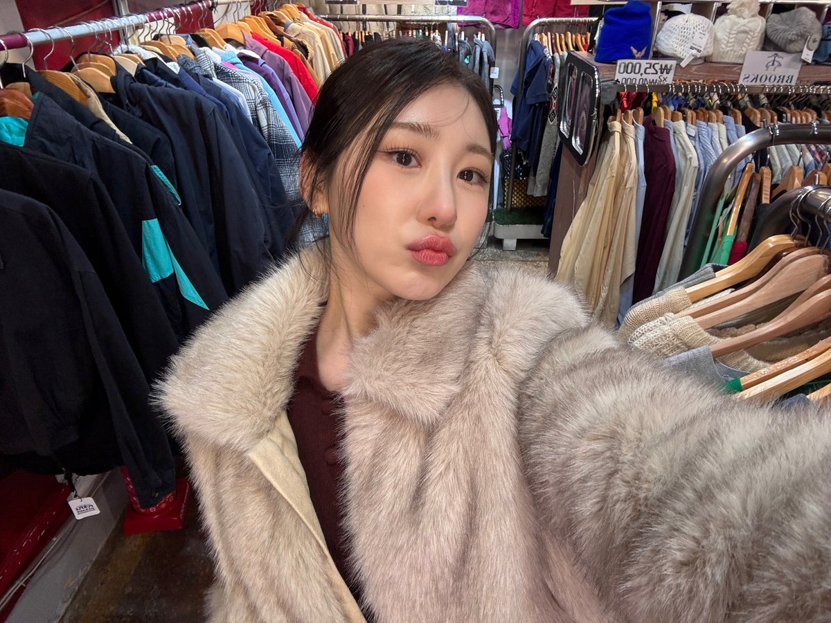 이채연(LEE CHAE YEON) Official tweet media