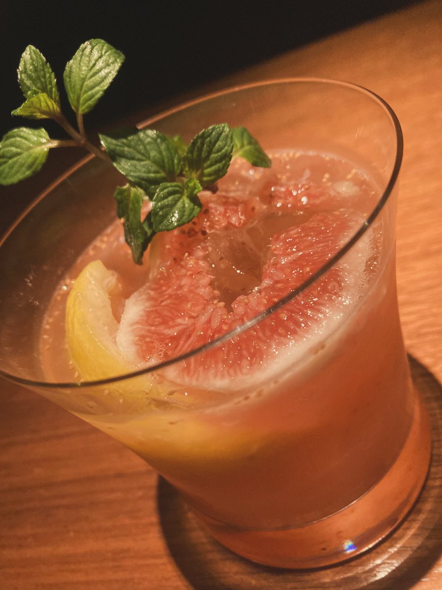 theDrop46790349's tweet photo. 本日はコレ！
「いちじくとドライシェリーのカクテル」
#船橋BAR
#船橋カクテル
#ドロップ
#船橋theDrop 
#theDrop 
 https://t.co/2Uka0vEEON https://t.co/e4nHvKbUk7