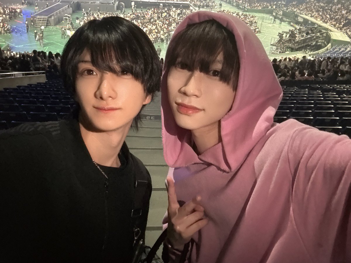 masakingu0303's tweet photo. るきくん最高だった！！

今回もペンライトの電池入れ忘れたけど、るきくん眩しいからちょうど良かった。 https://t.co/qZw2uQRZrA