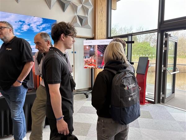 PeerlessAVEU's tweet photo. We’re live at LTSMG with Absen! 🎉

Join us today or tomorrow to see our latest Peerless-AV solutions and chat with the team.

Come say hello 👋 https://t.co/pLMAdFv230