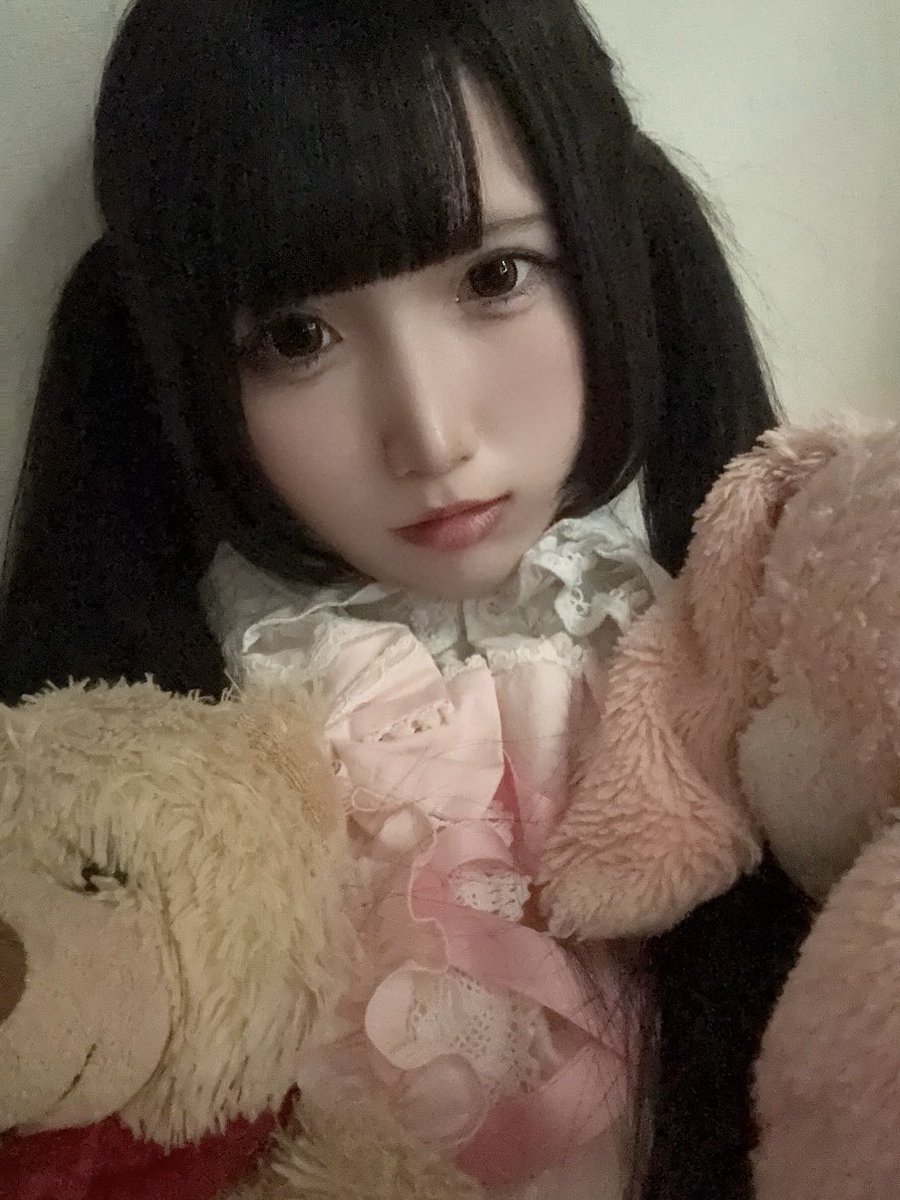 みこと tweet media