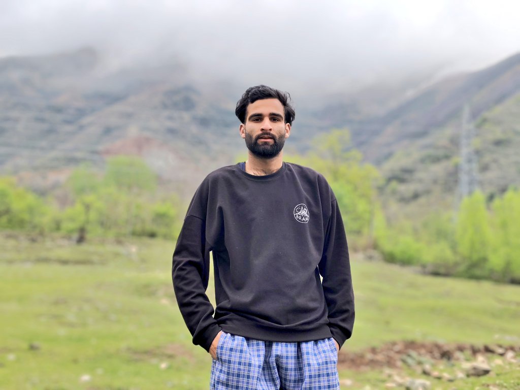 KuchayShahi's tweet photo. Above the valleys and beyond the clouds, the mountains are enticing https://t.co/Z2KAQWUwPd