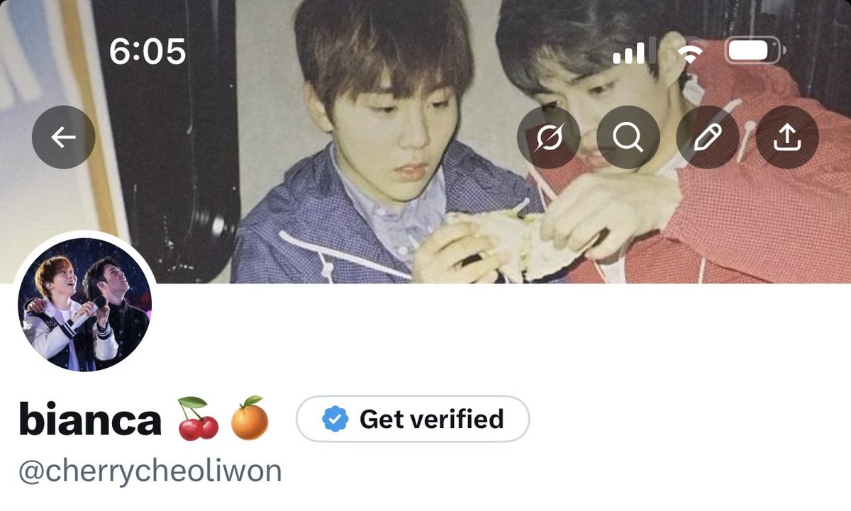 cherrycheoliwon's tweet photo. ang cuteee huhu looks like they’re looking at their past selves huhu 🥹 my seungseung 🫶 https://t.co/PT9mpyQWGo
