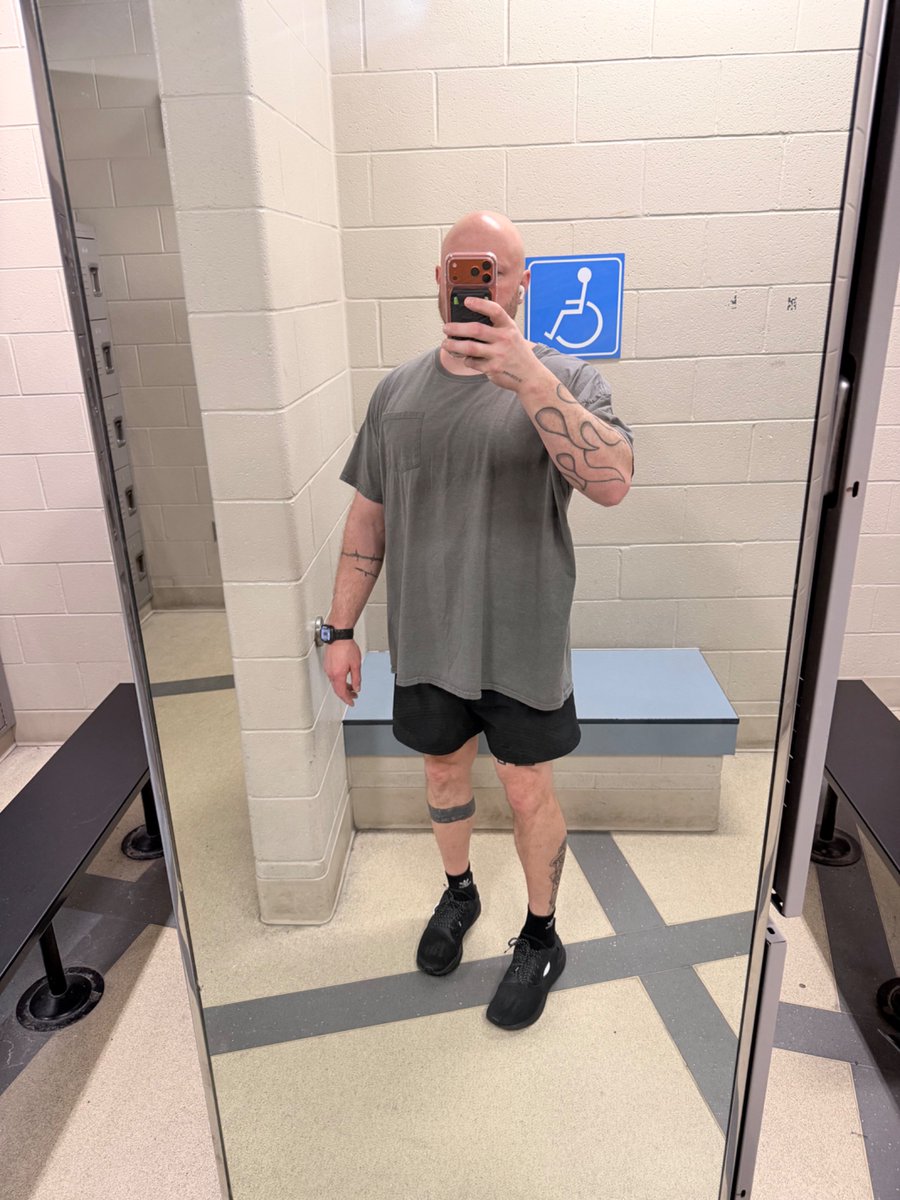 JaySenior24's tweet image. 5am HEAVY push day #workout complete! Solar HU for #kotd @mrFOAMERSIMPSON used to say #boostislife