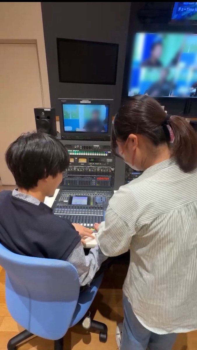 studio_chubu's tweet photo. 4月8日に生放送体験会を開催しました！
たくさんの新入生が参加してくれました！

4月22日、29日にも開催予定です。
みなさんぜひ気軽に遊びに来てください😊

みなさんの参加をお待ちしています！

 #春から中部大学  #放送研究会  #新歓 
 #サークル   #大学生活 https://t.co/GOSFEd9bF1