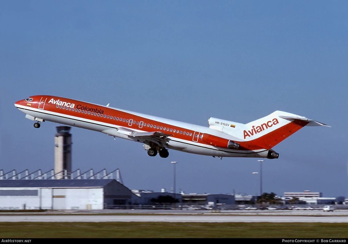 n194at's tweet image. Avianca 
Boeing 727-2A1 HK-2152X 
MIA/KMIA Miami Intl Airport
December 1985
Photo credit Bob Garrard 
#AvGeek #Airlines #Aviation #AvGeeks #Boeing #B727 #MIA #Miami @iflymia #Avianca #Colombia @avianca 🇨🇴