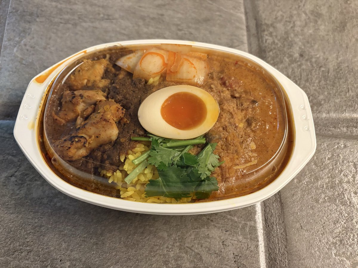 めちゃ美味ドラ焼きっっ🌸🫶
びっくりした！美味さにっ😋

カレーはお家で温めて食べたよ〜
大盛りって言ってたけど、パクチー以外完食した😺こっちも美味しかったぁ👌

旅のこととか色々話せて良かった〜👼
現実になったらいいなぁ✈️✈️