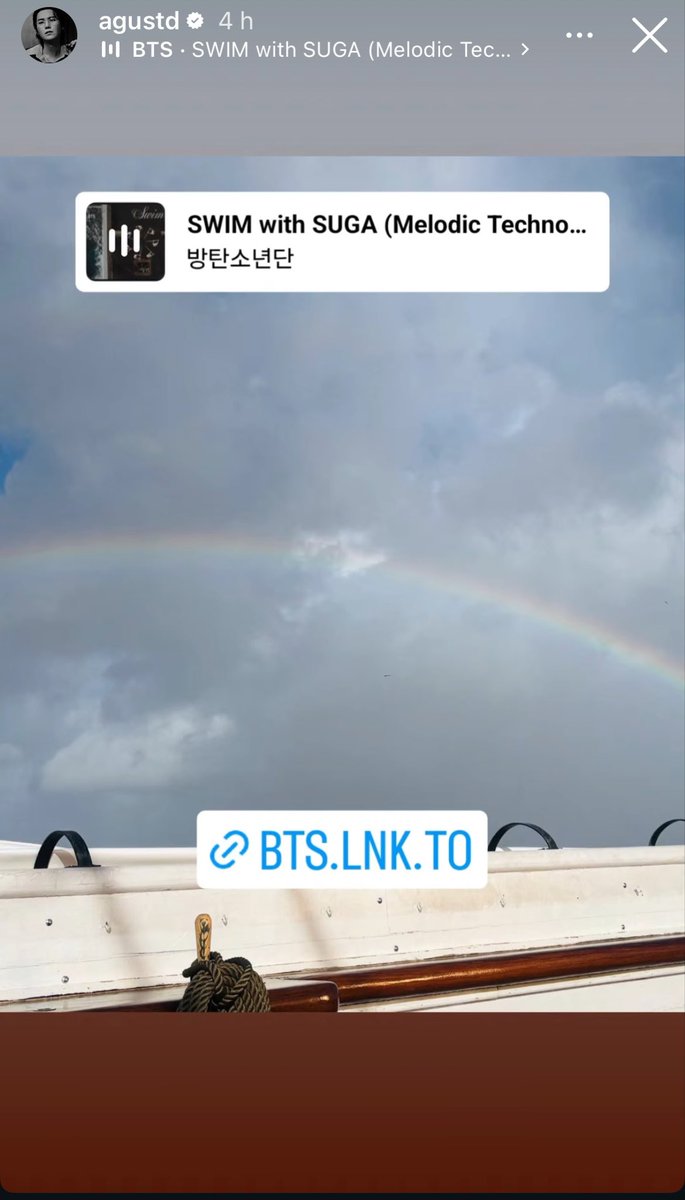 o yoongi a recordar-se do arco íris português enquanto leva com a chuva da coreia do sul 💔💔💔 ele tem saudades nossas