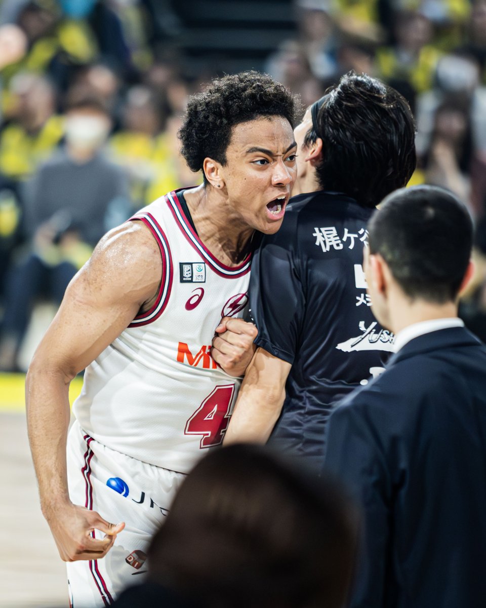 あくやん tweet media